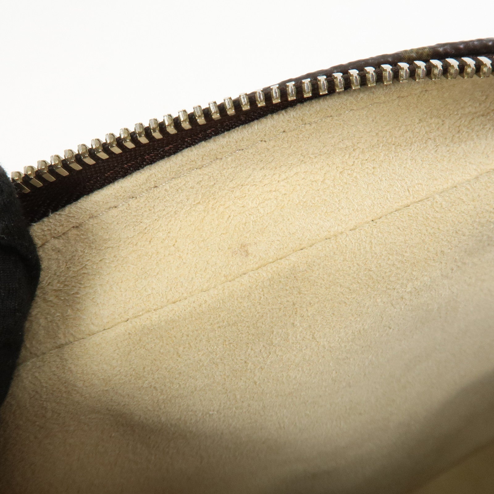 Louis Vuitton Monogram Manhattan PM Hand Bag Brown M40026