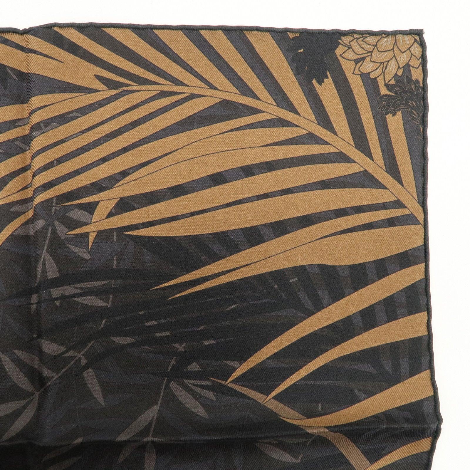 Cartier Silk 100% 42×42 Scarf Leopard Safari Motif Black Brown
