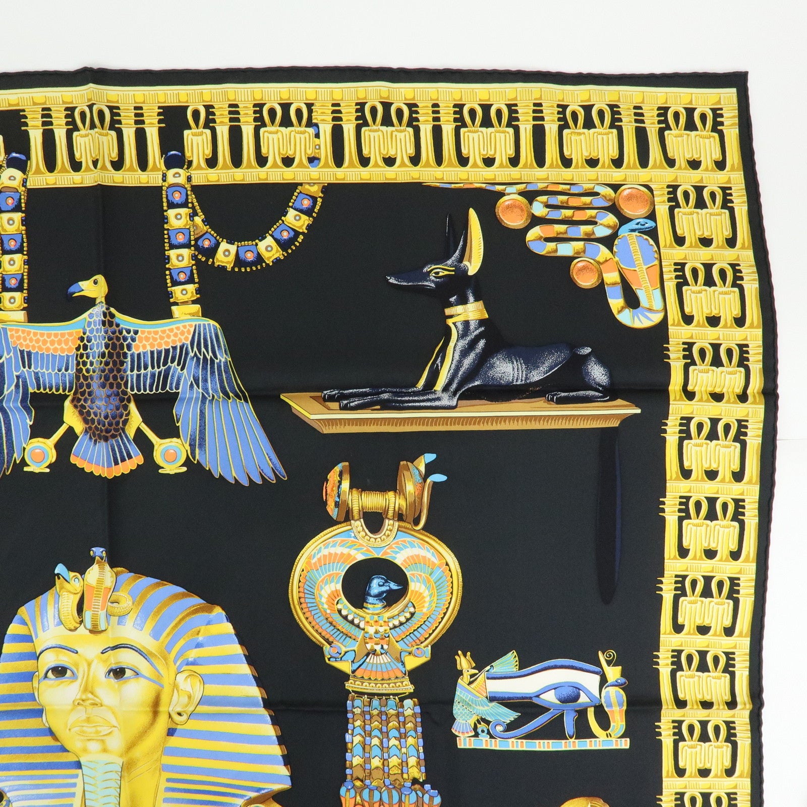 HERMES Carre 90 Silk 100% TUTANKHAMUN Scarf Gold Black