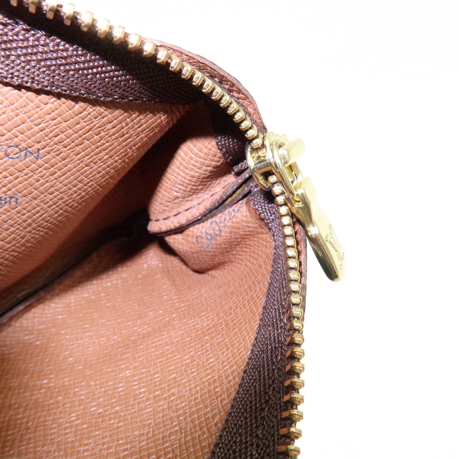 Louis Vuitton Monogram Pochette Cles Coin Case Key Case M62650