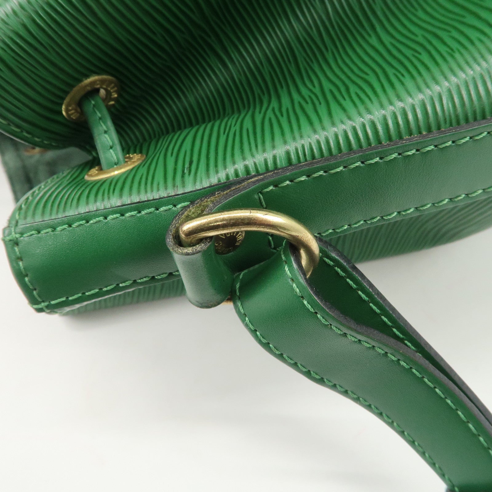 Louis Vuitton Epi Leather Noe Shoulder Bag Borneo Green M44004
