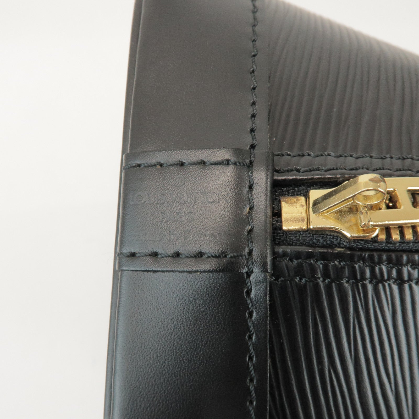 Louis Vuitton Epi Alma 2Way Hand Bag Shoulder Bag Noir Black M52142