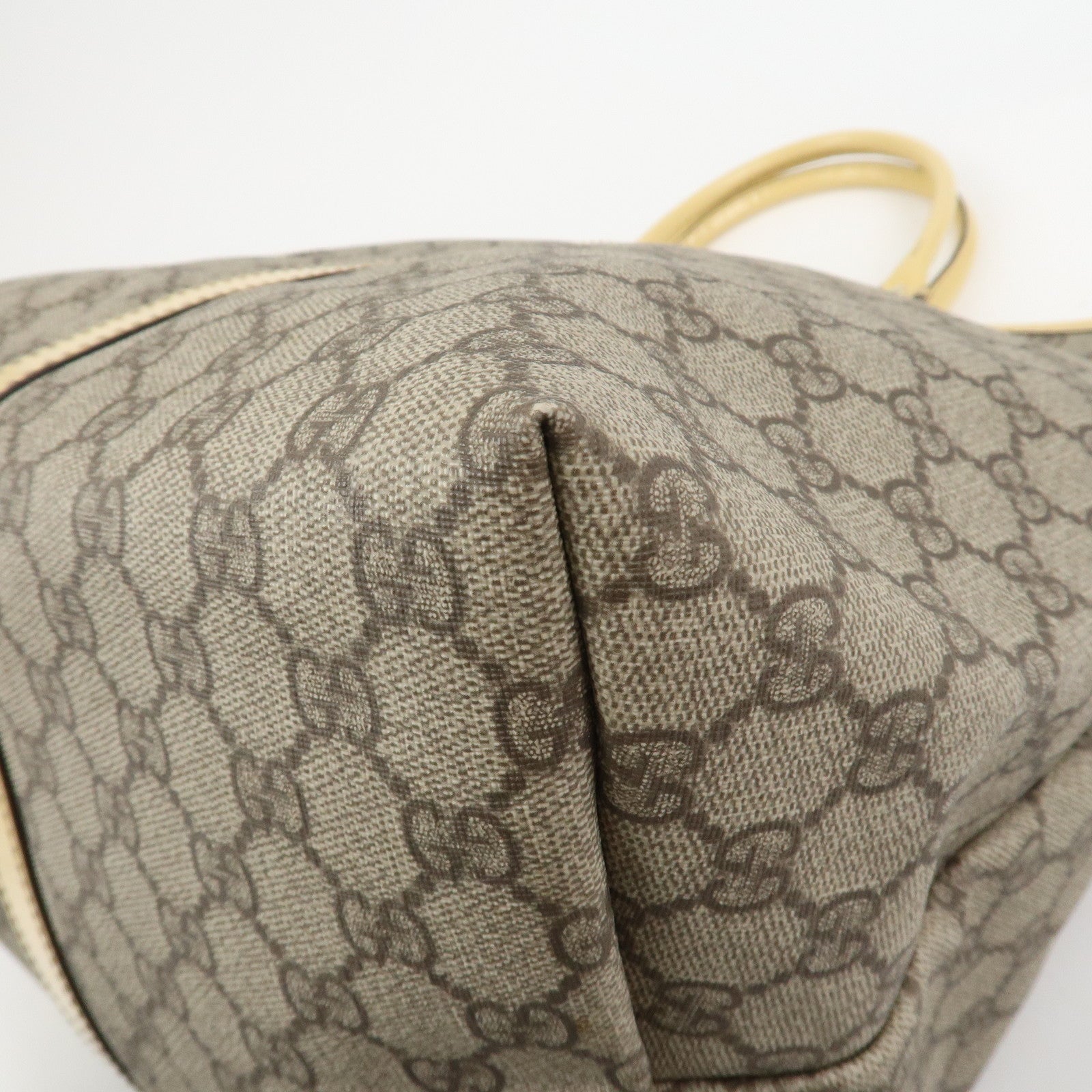 GUCCI GG Supreme Monogram Patent Leather Tote Bag Beige 201482