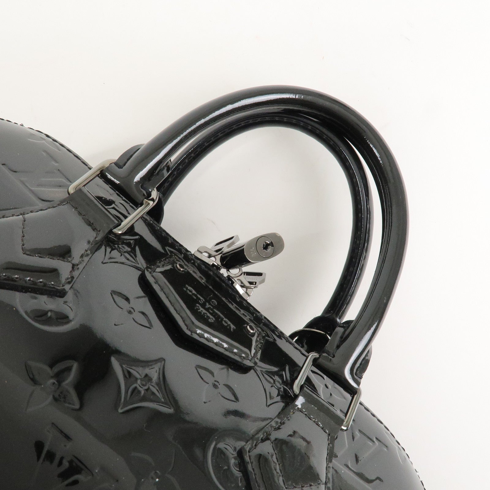 Louis Vuitton Monogram Vernis Leather Montana Hand Bag Noir M90060