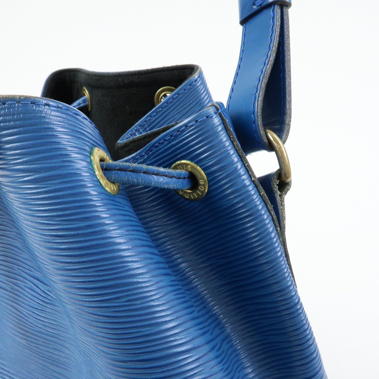 Louis Vuitton Epi Leather Petit Noe Shoulder Bag Toledo Blue M44105