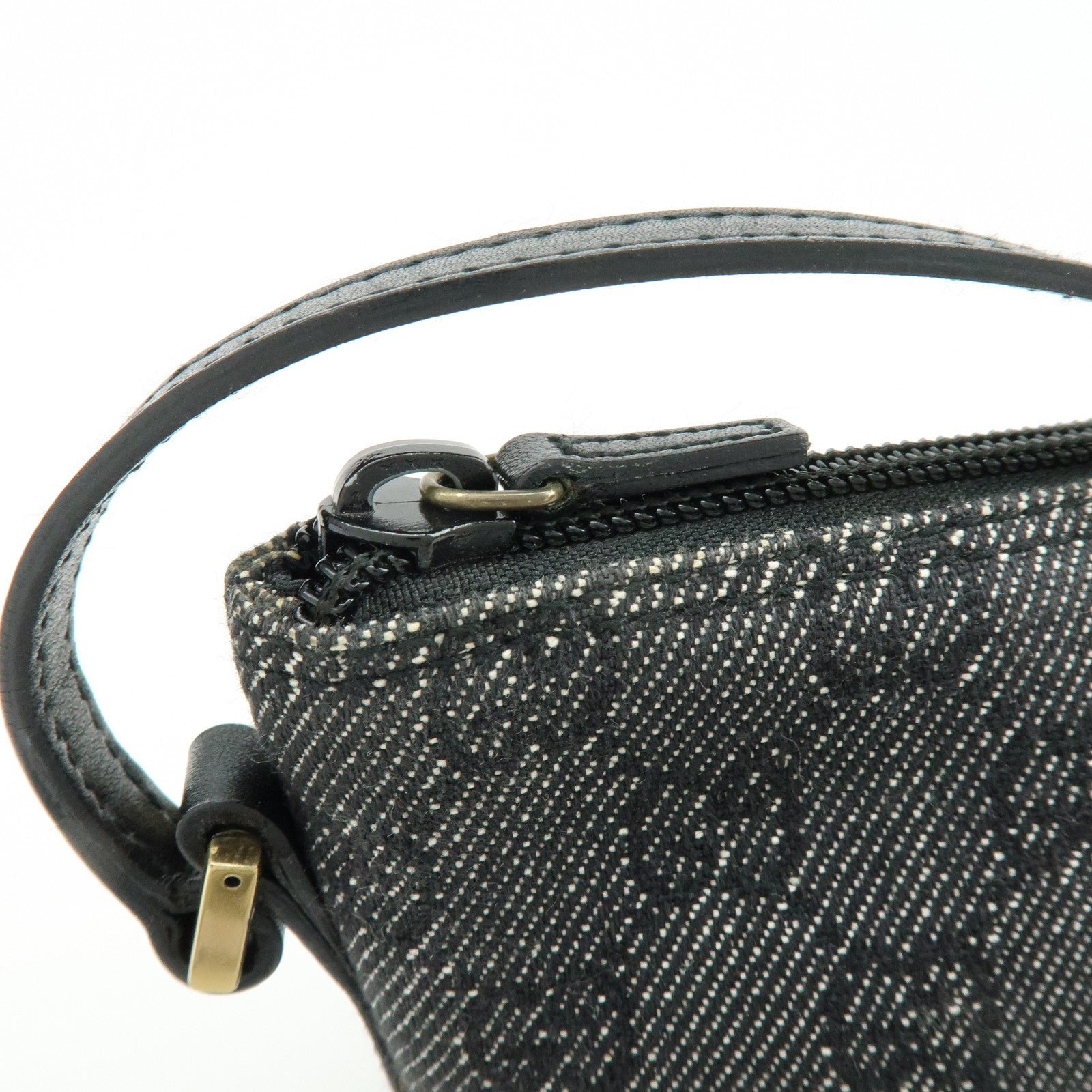 GUCCI Boat Bag GG Canvas Accessory Pouch Hand Bag Black 07198