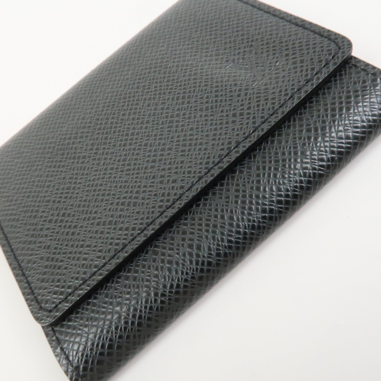 Louis Vuitton Taiga Enveloppe Cartes de Visite Card Case M30922