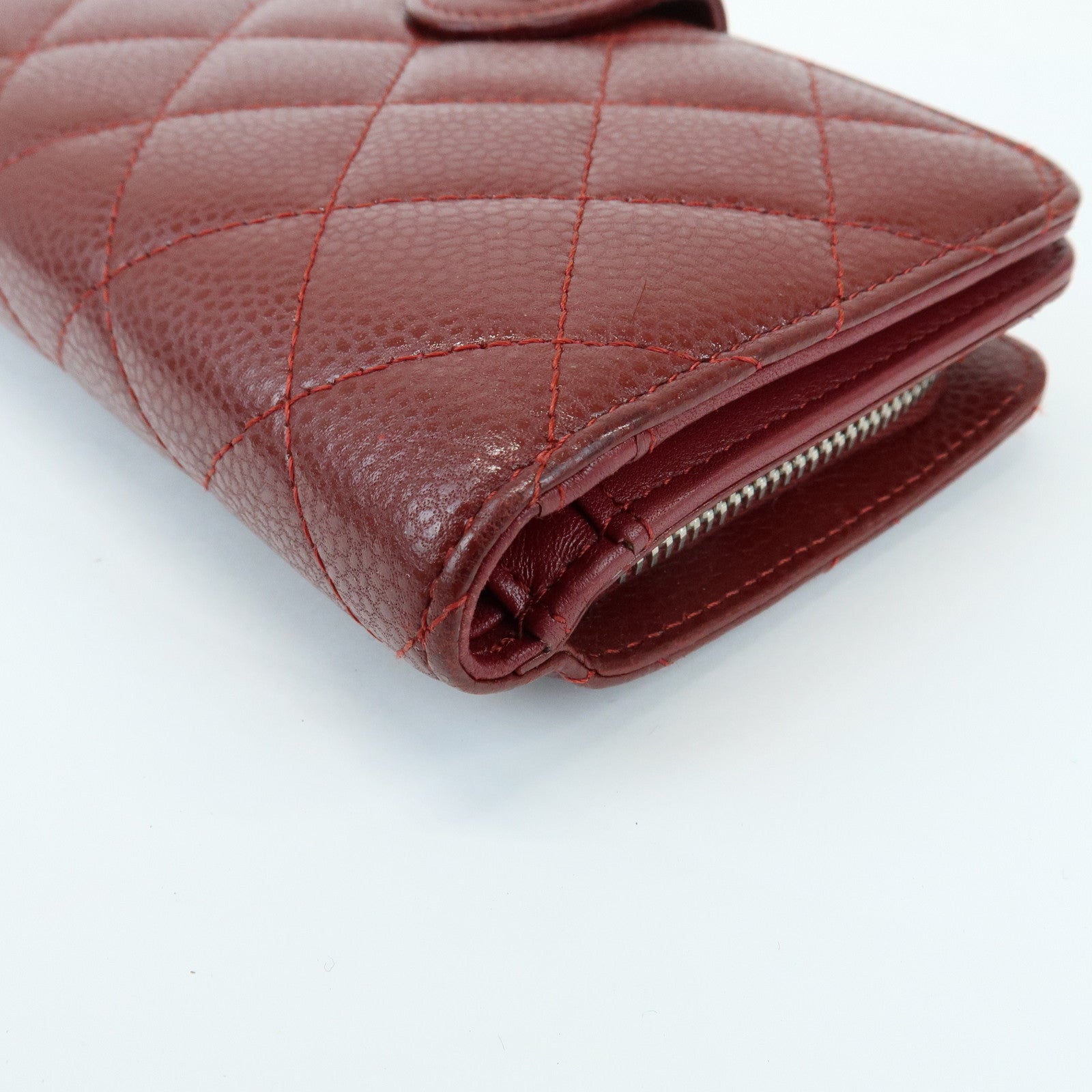 CHANEL COCO Mark Matelasse Caviarskin Compact Wallet Bordeaux