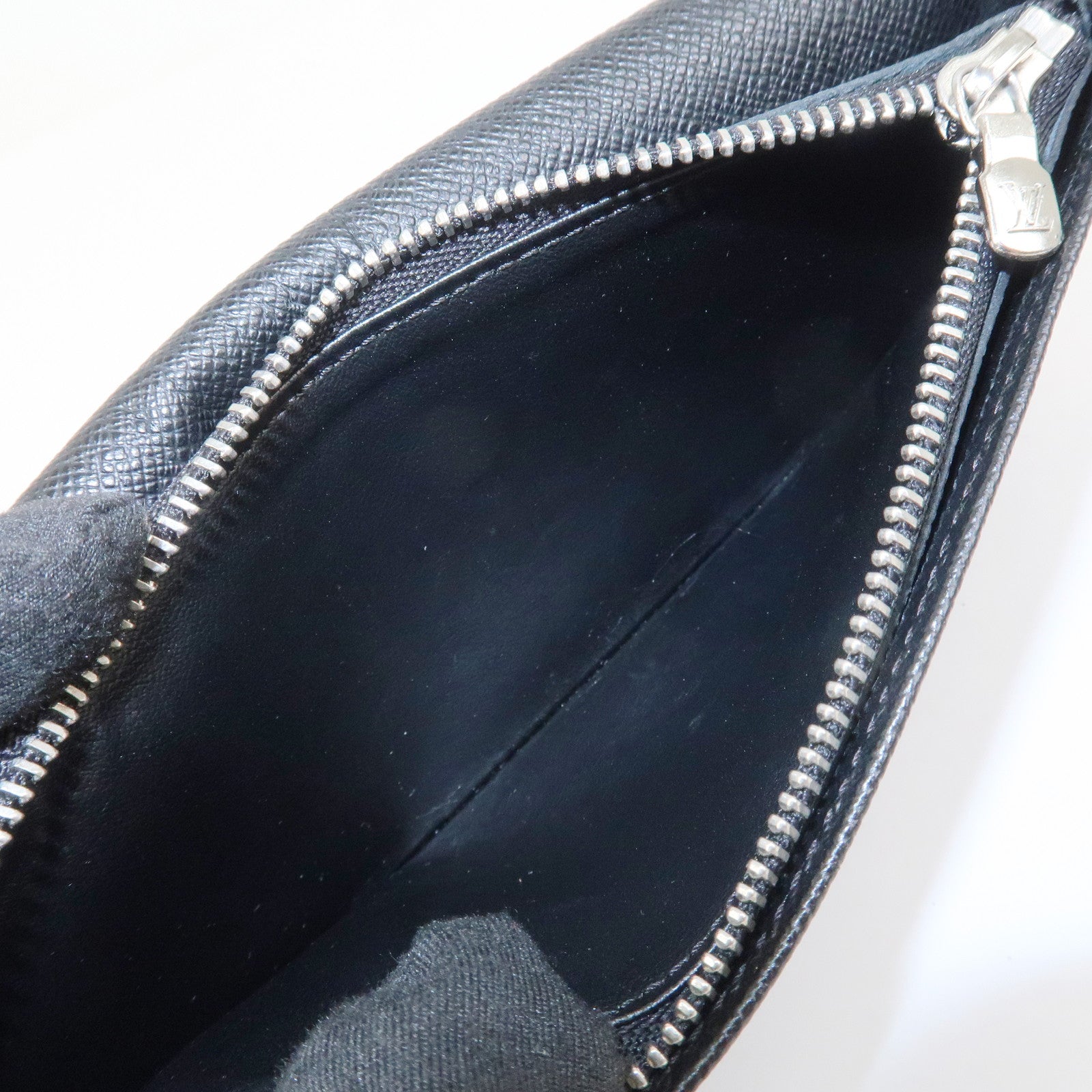 Louis Vuitton Damier Glaphite Portefeuille Brazza Wallet N62665