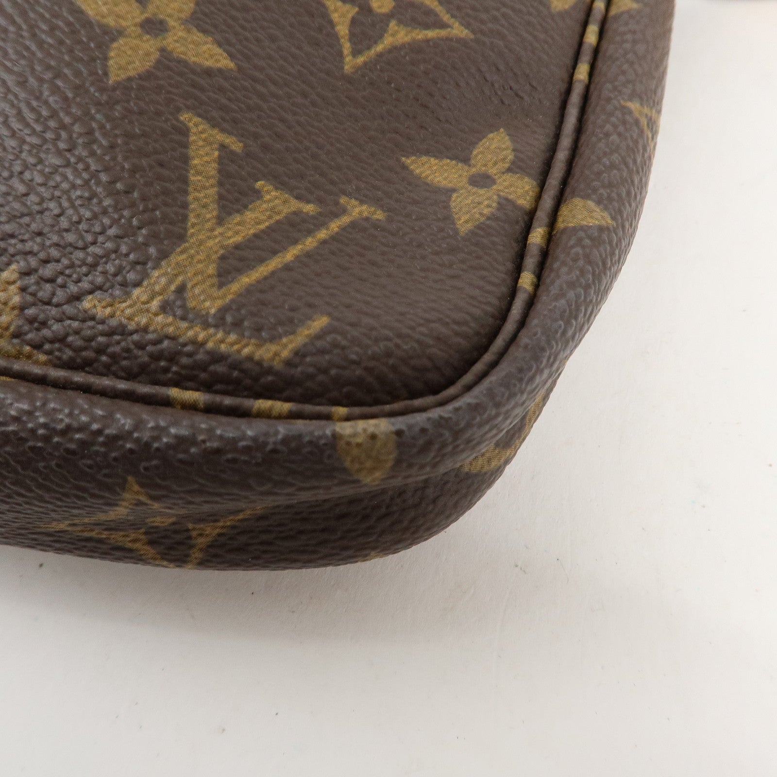 Louis Vuitton Monogram Pochette Accessoires Pouch M51980 Used