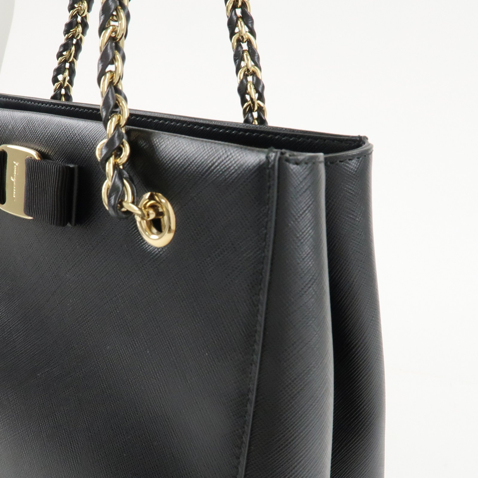 Ferragamo Vara Ribbon Chain Tote Bag Shoulder Bag Black Gold HDW Used
