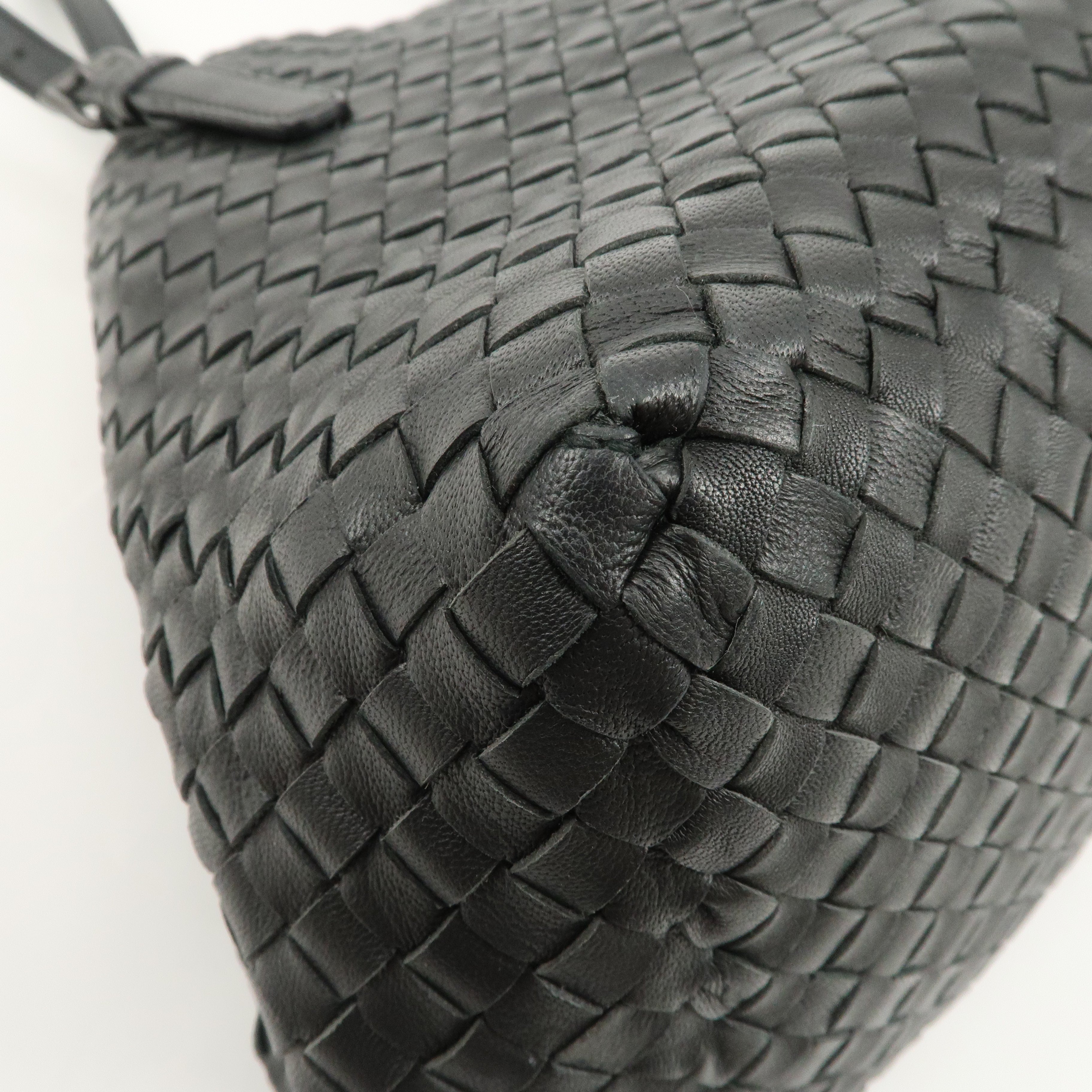 BOTTEGA VENETA Intrecciato Leather Medium Chester Tote Bag 337260 Used