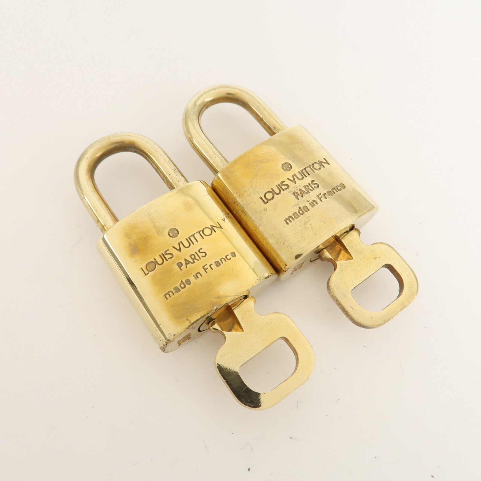 Louis Vuitton Set of 10 Lock & Key Cadena Key Lock Metal Gold Used
