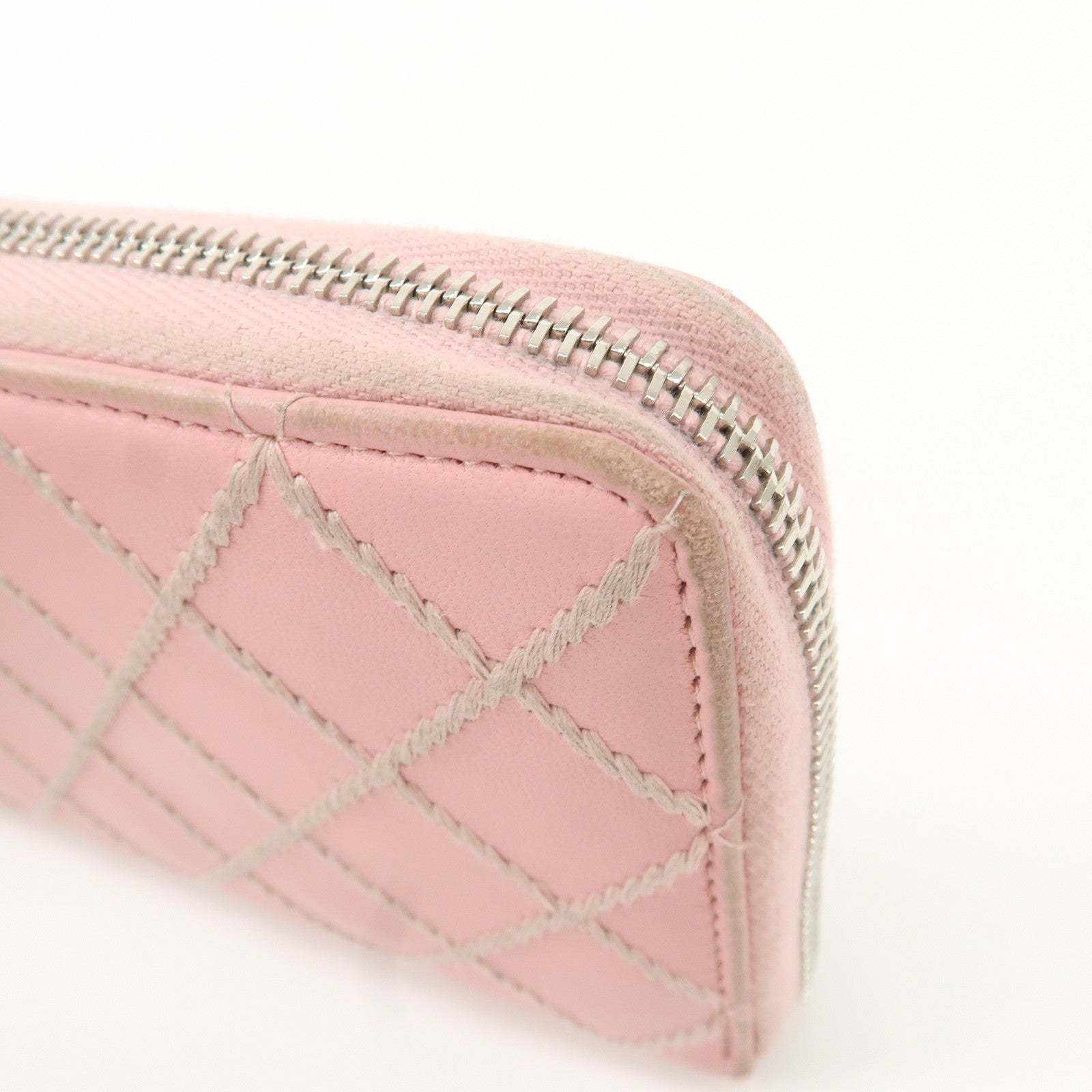CHANEL Wild Stitch Lamb Skin Round Zipper Long Wallet A80143 Used