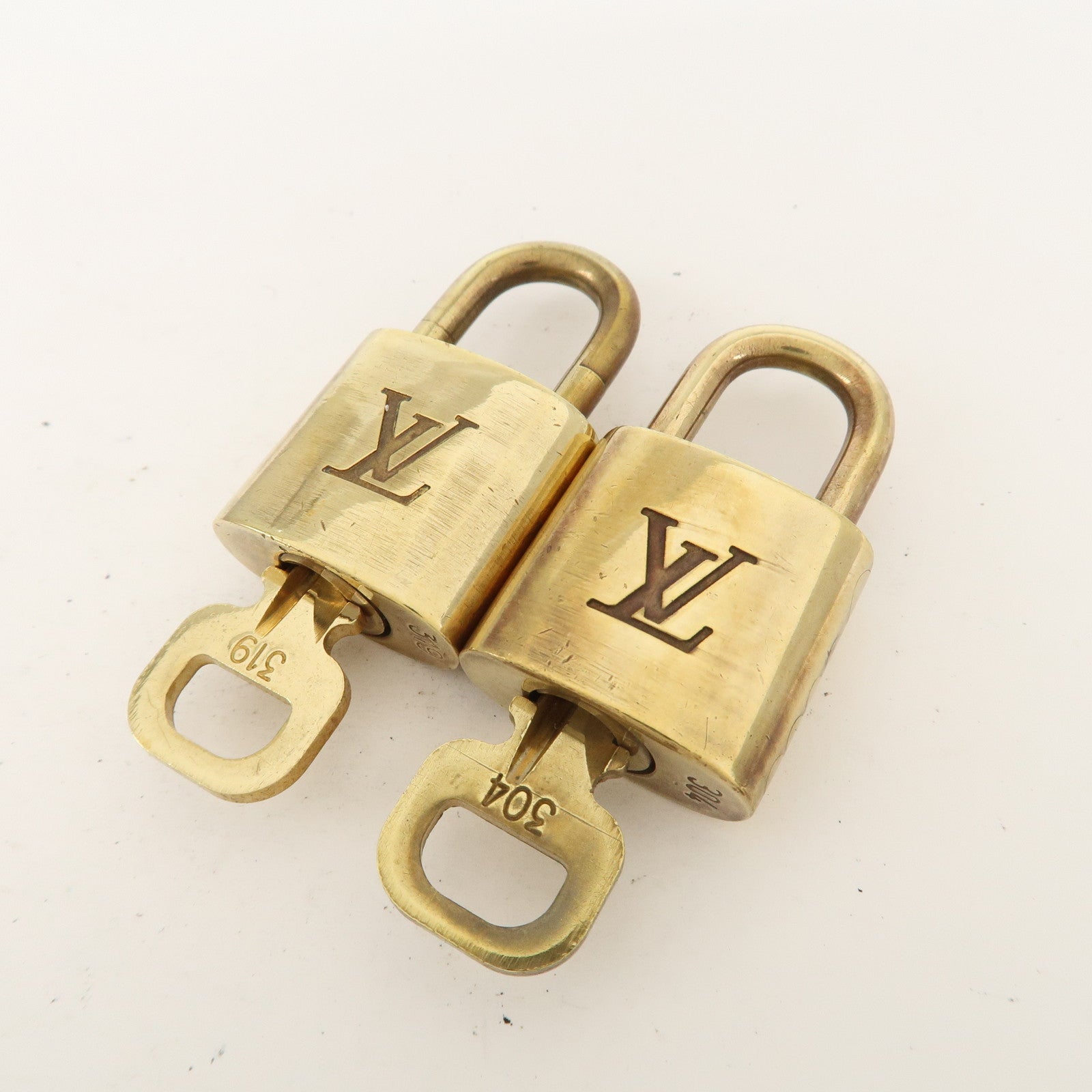 Louis Vuitton Set of 10 Lock & Key Cadena Key Lock Metal Gold Used