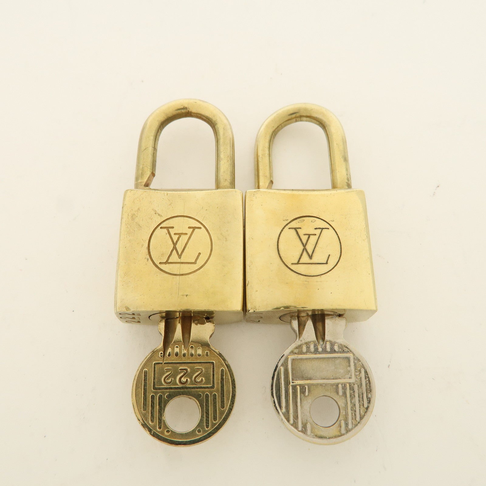 Louis Vuitton Set of 10 Lock & Key Cadena Key Lock Used