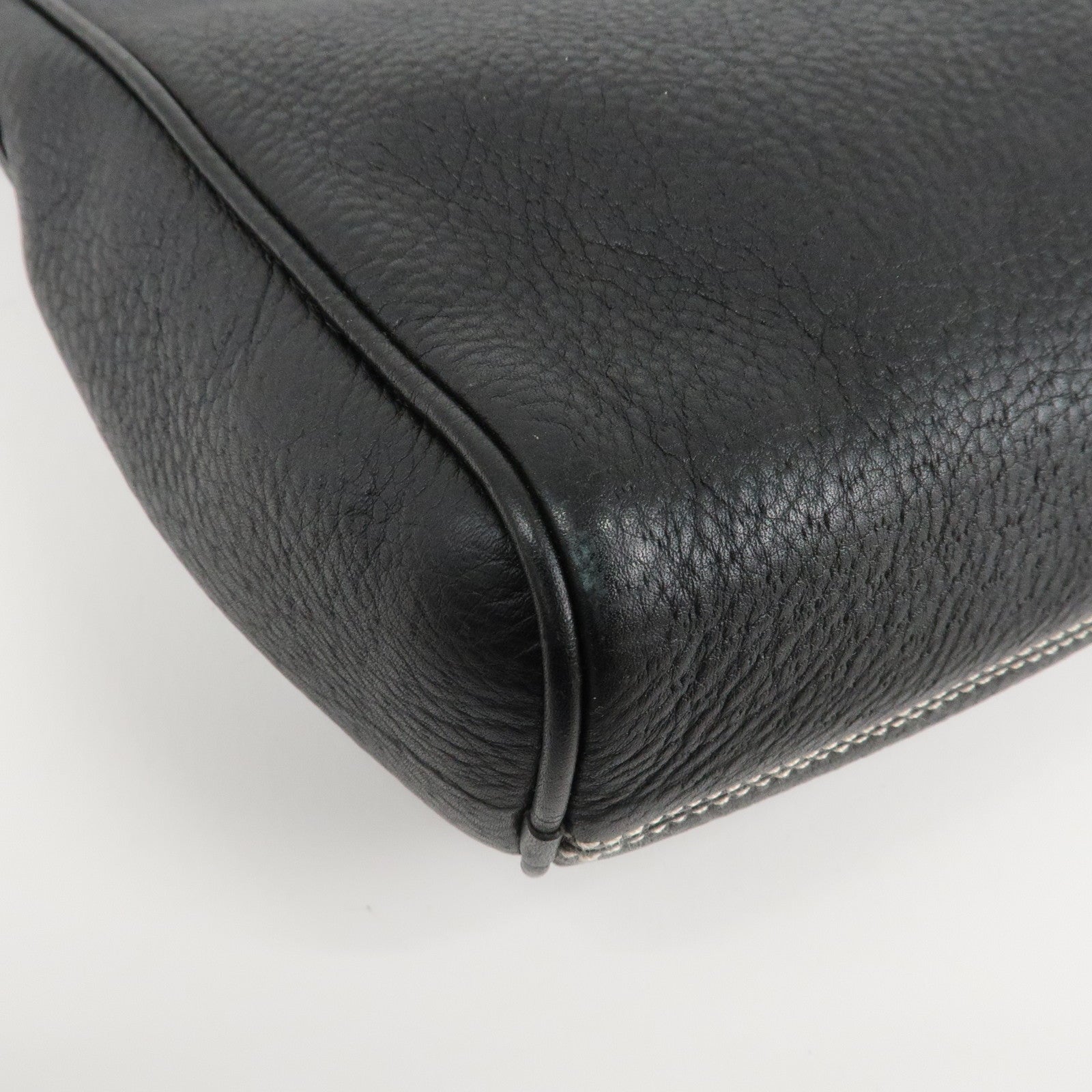 Salvatore Ferragamo Gancini Leather Shoulder Bag AF-21 3754 Used