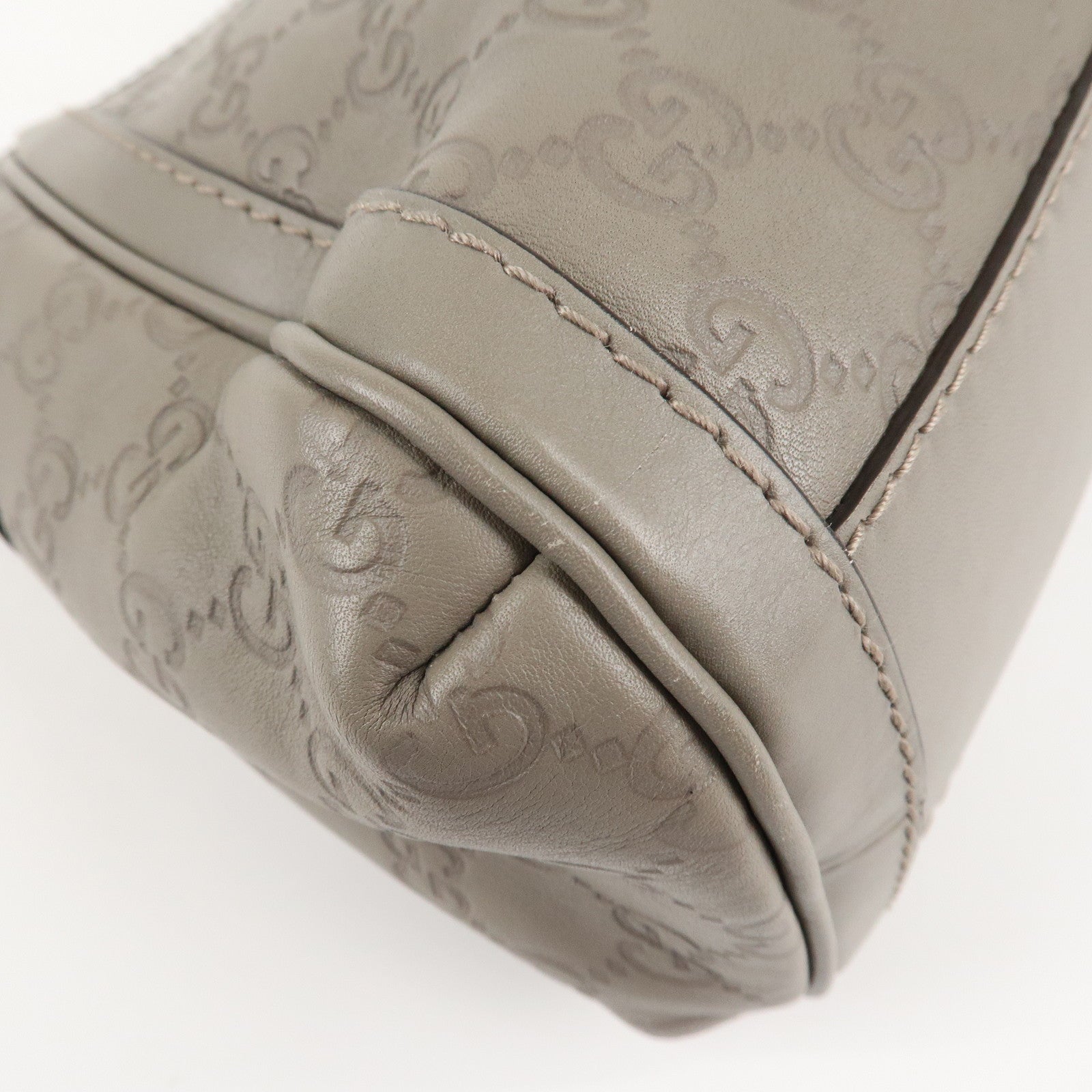 GUCCI Guccissima Scarlet Guccissima Leather Shoulder Bag 282298 Used