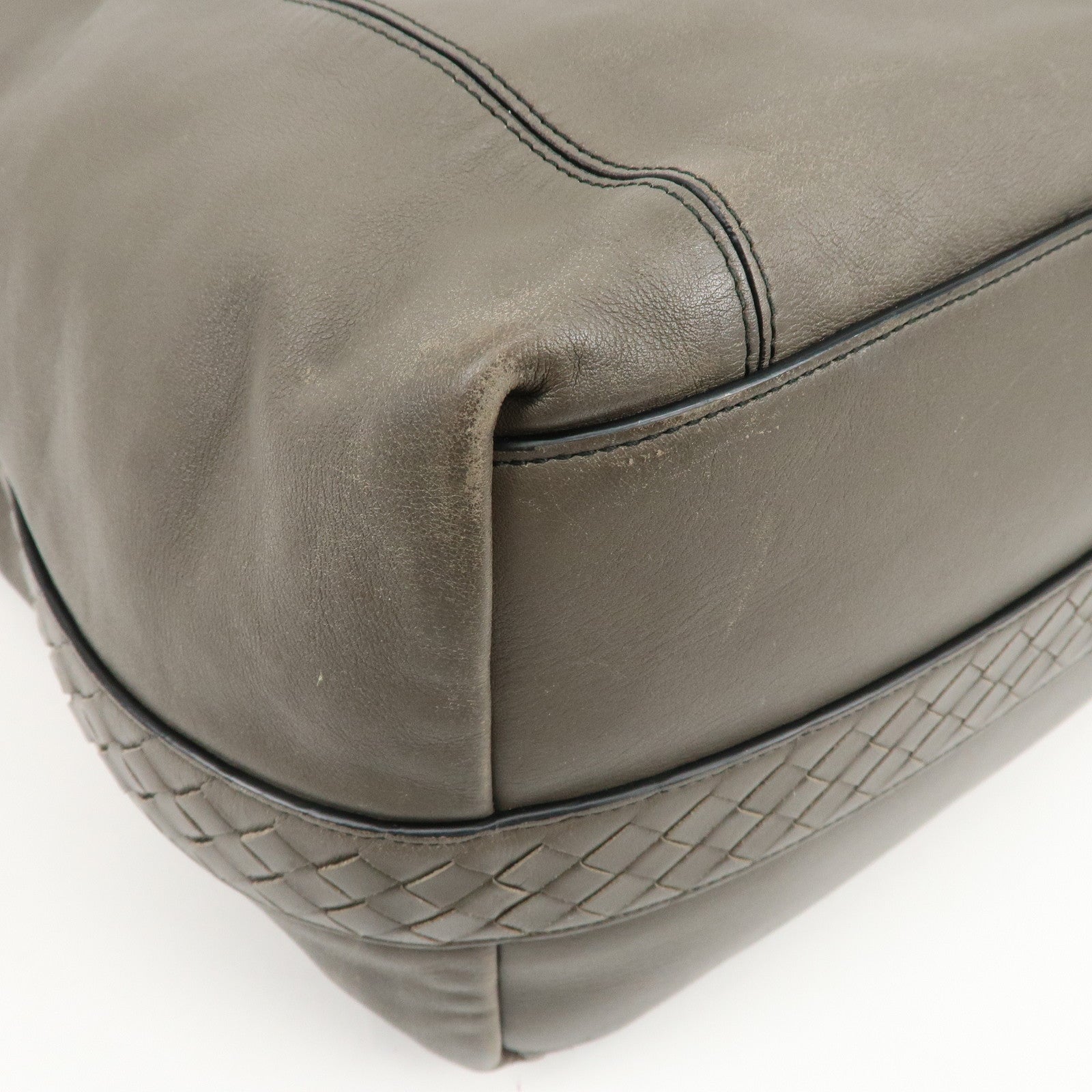 BOTTEGA VENETA Intrecciato Leather Shoulder Bag Greige Used