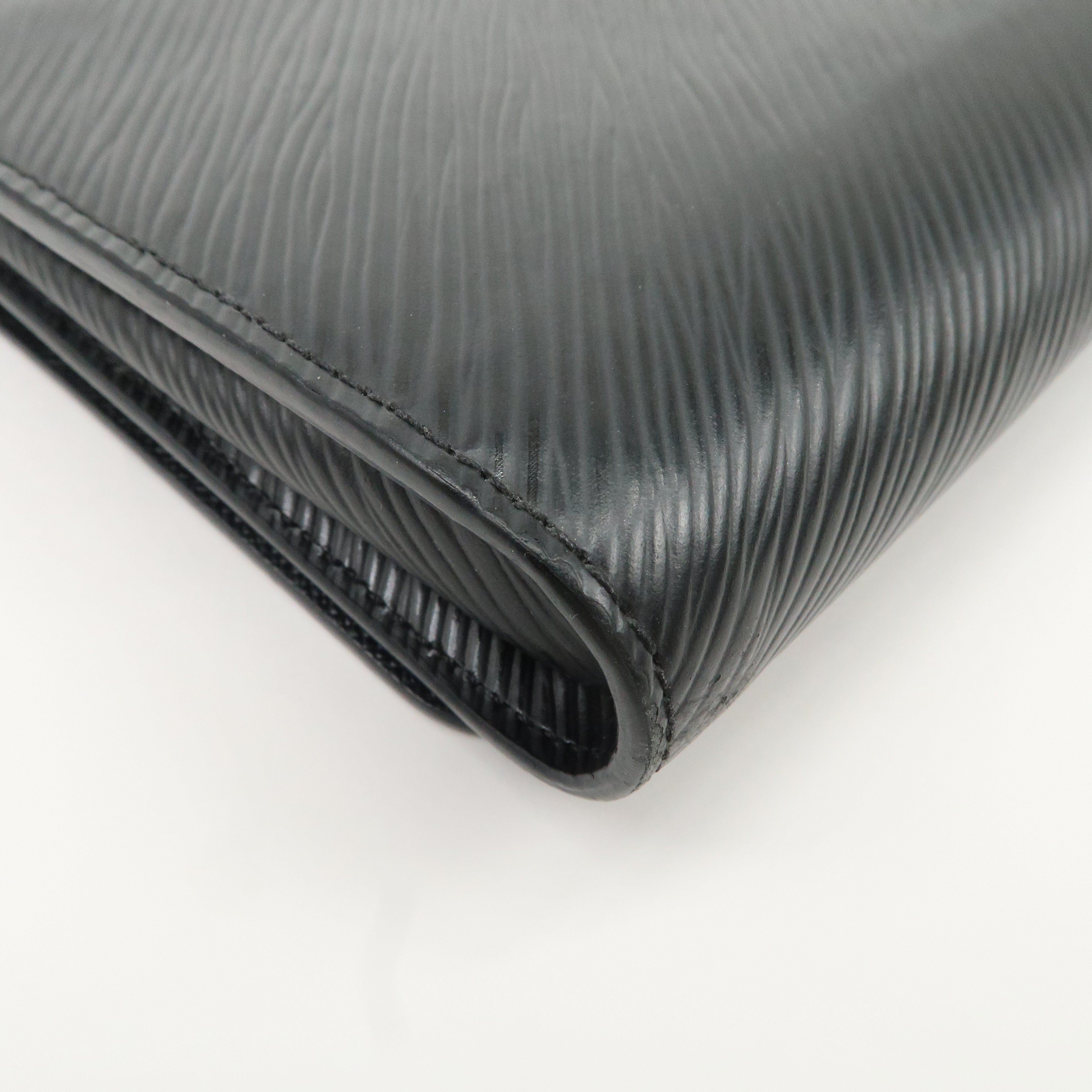 Louis Vuitton Epi Portefeuille Twist Chain Long Wallet WOC M62038 Used