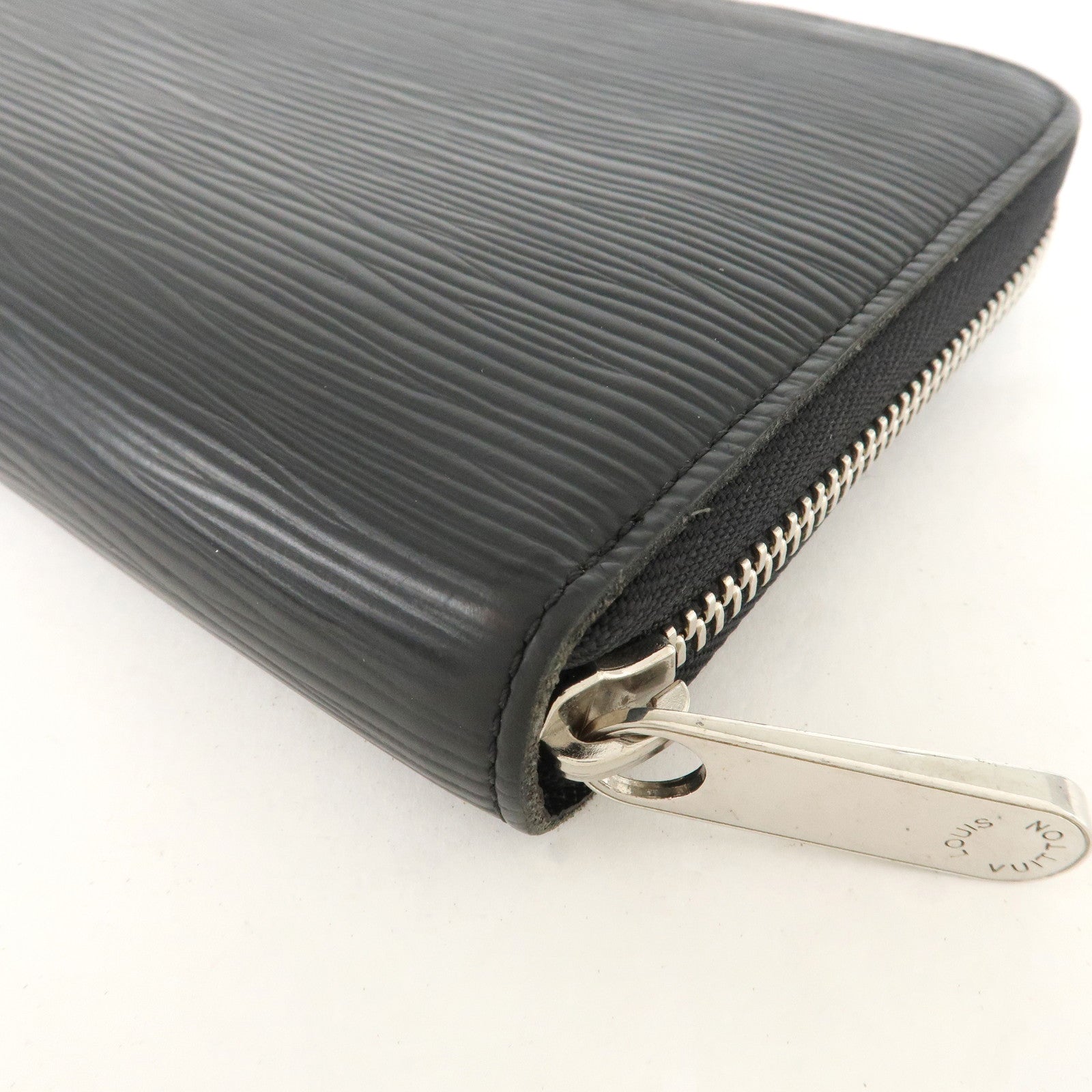 Louis Vuitton Epi Zippy Organizer Wallet Black Noir M63852 Used