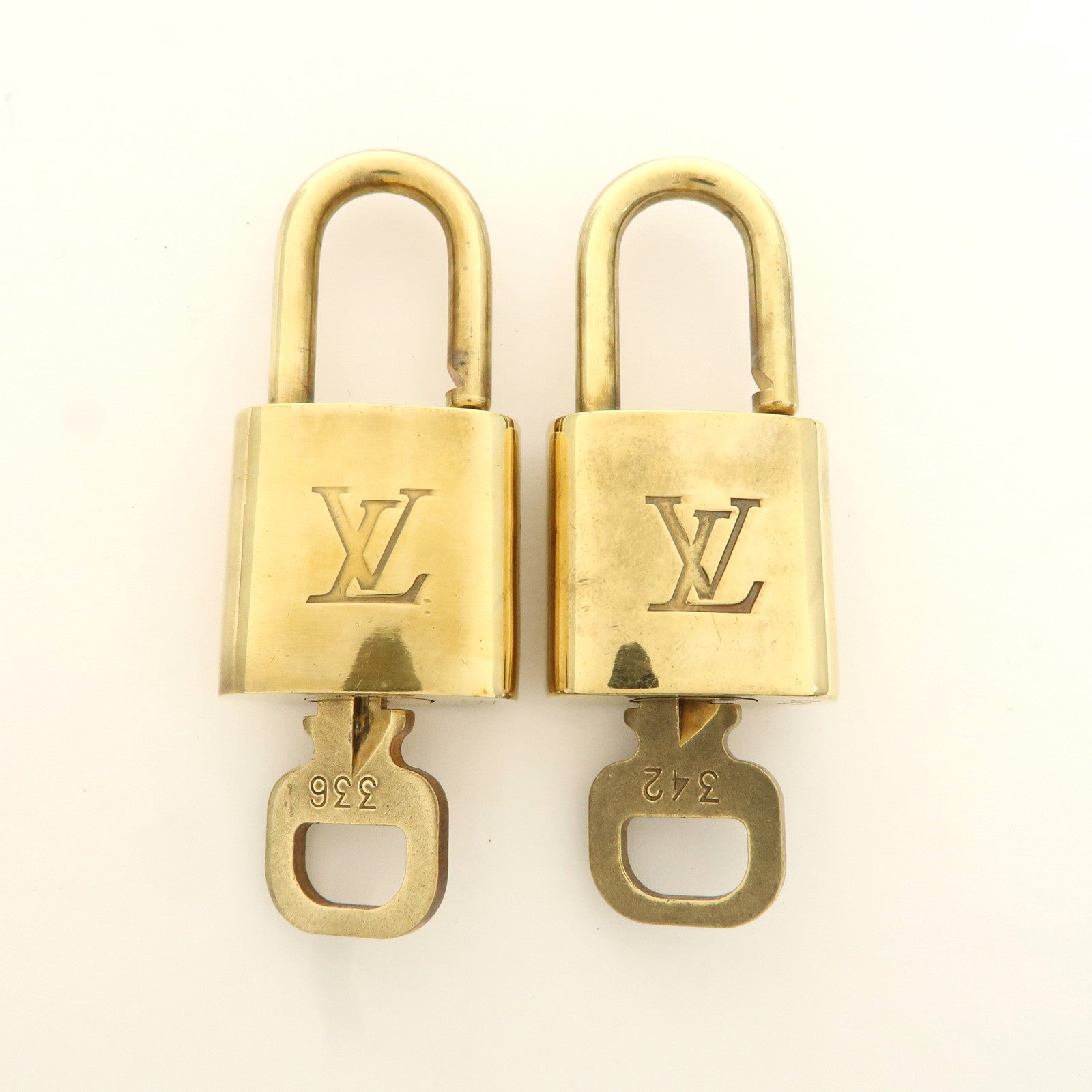 Louis Vuitton Set of 10 Lock & Key Cadena Key Lock Used