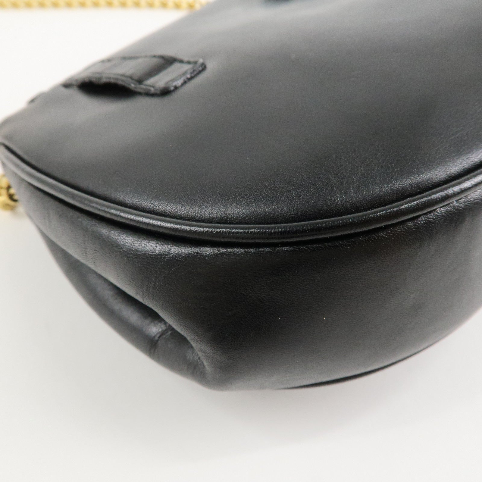 Ferragamo Varra Leather Chain Shouder Bag Gold Chain Black Used