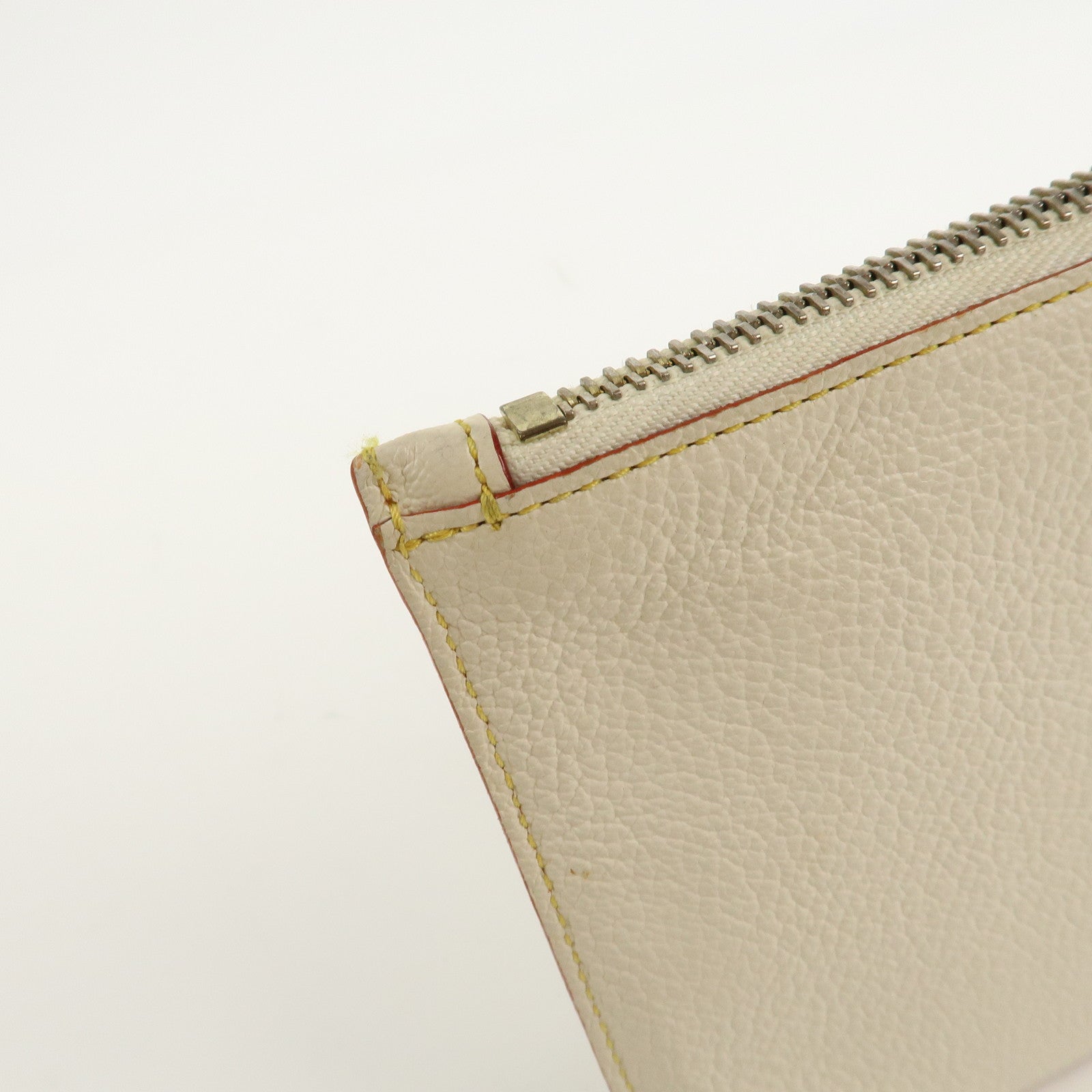 Louis Vuitton Suhari Inséparable Pouch Blanc M91937 Used