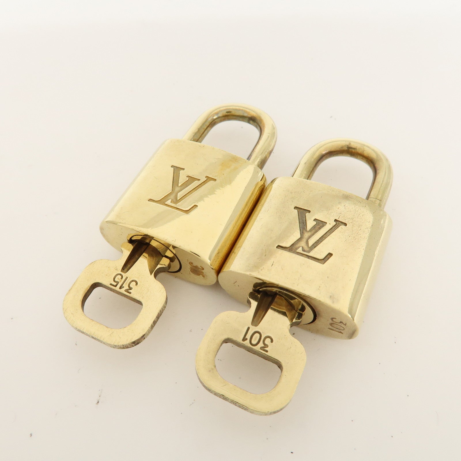 Louis Vuitton Set of 10 Lock & Key Cadena Key Lock Metal Gold Used