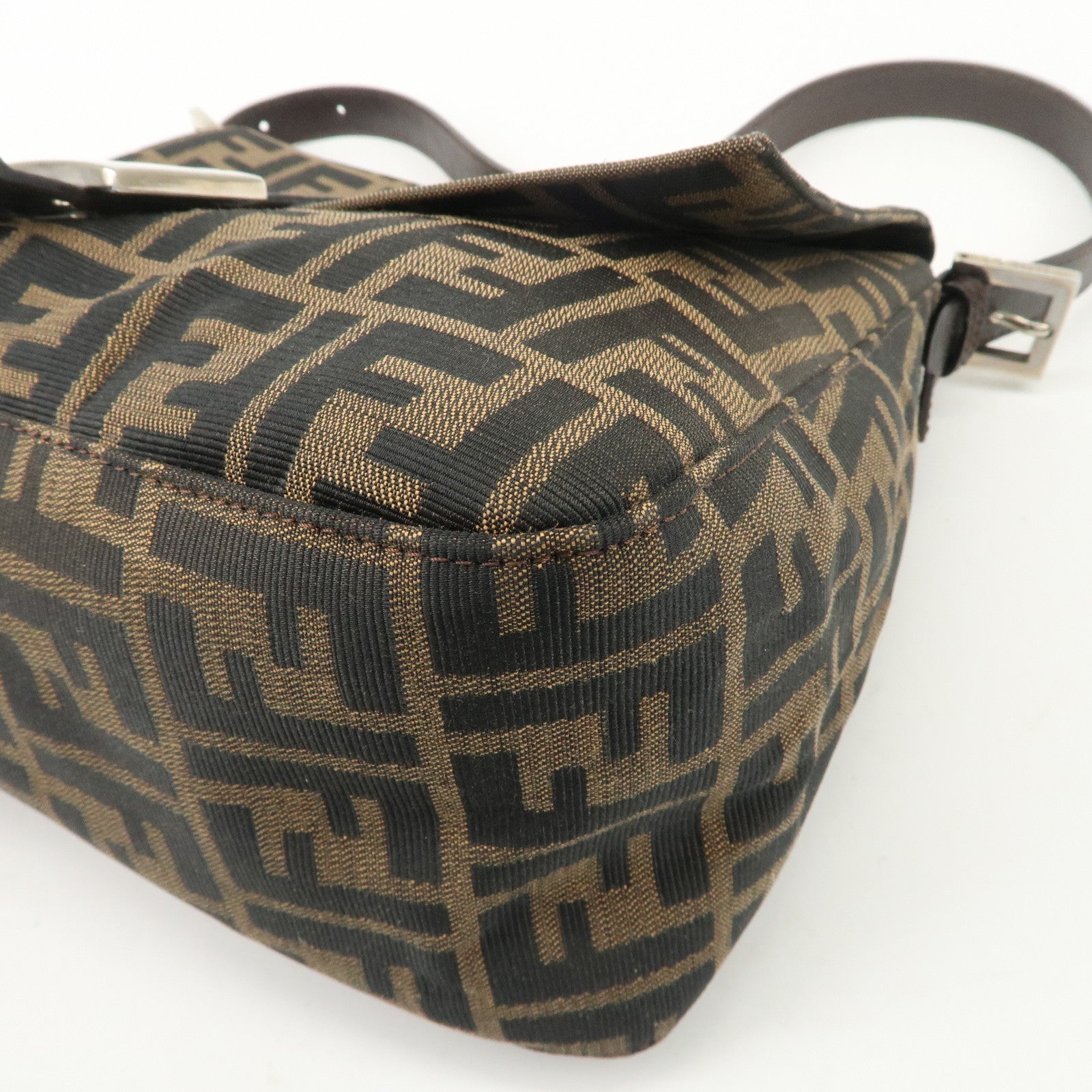 FENDI Mamma Baguette Canvas Leather Shoulder Bag Silver HDW 26325 Used