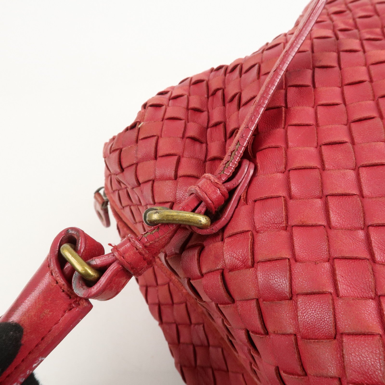 BOTTEGA VENETA Intrecciato Leather Montaigne Boston Bag Red Used