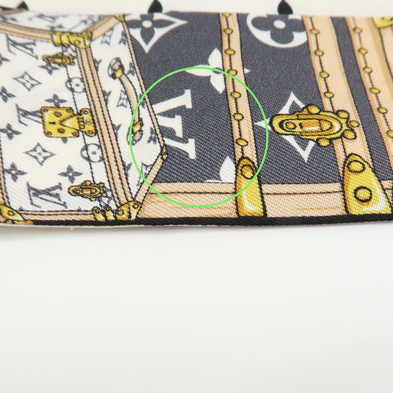 Louis Vuitton Bandeau BB Let's Go Silk 100% Scarf Black M76442