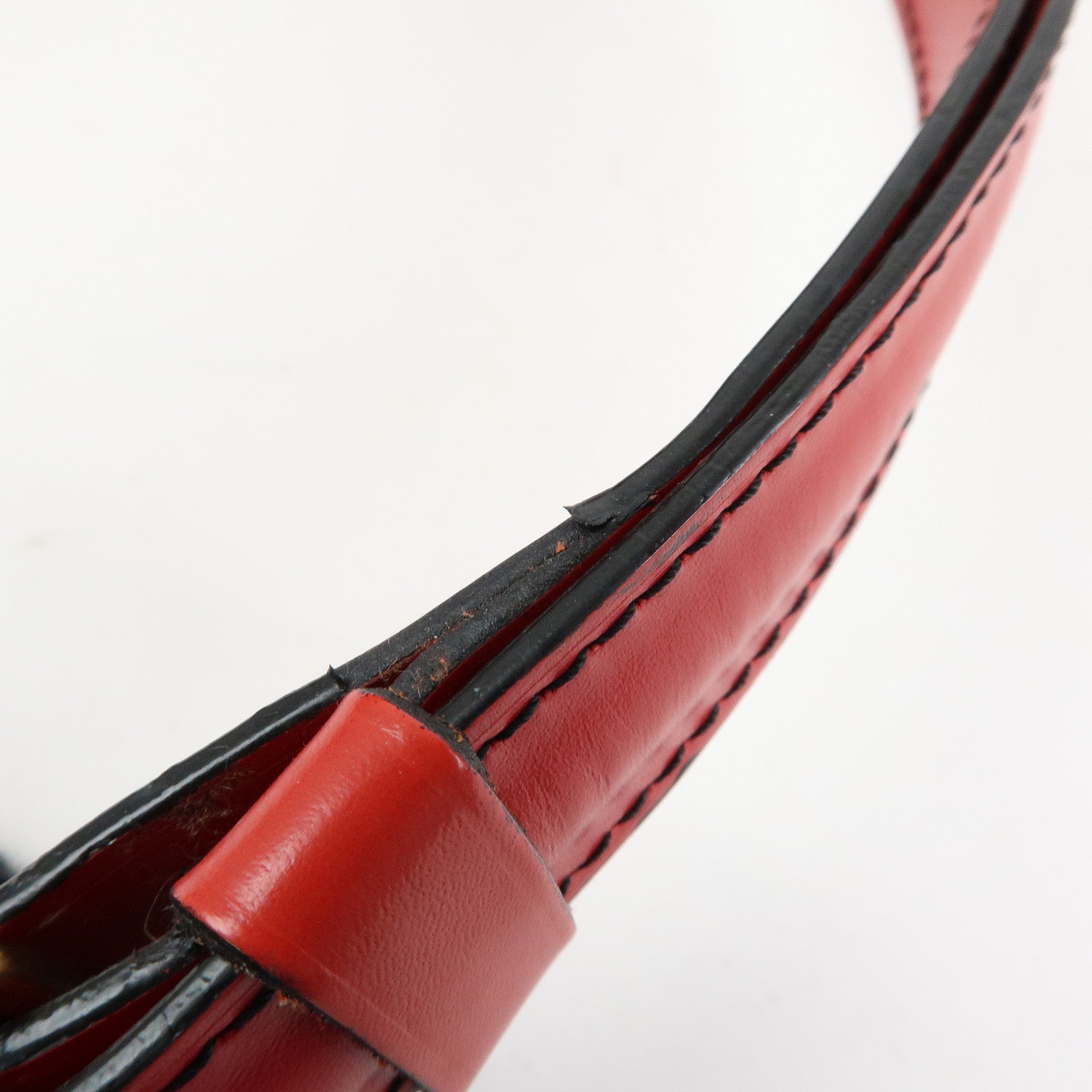 Louis Vuitton Cartouchiere Epi Leather Shoulder Bag Red M52247