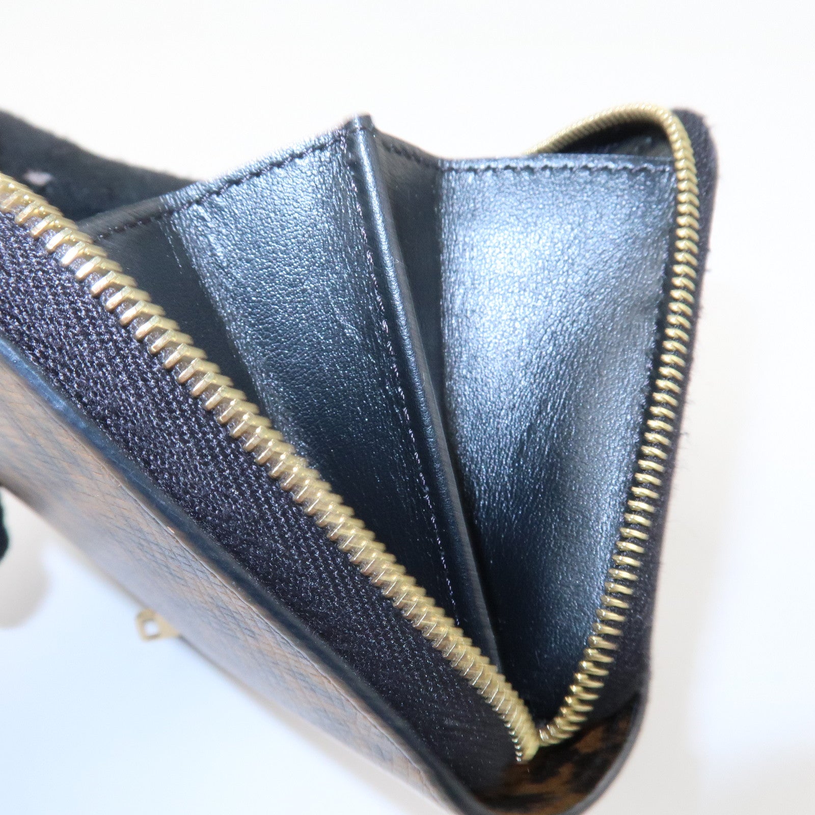 CELINE Leather Round Zippy Compact Wallet Brown Used