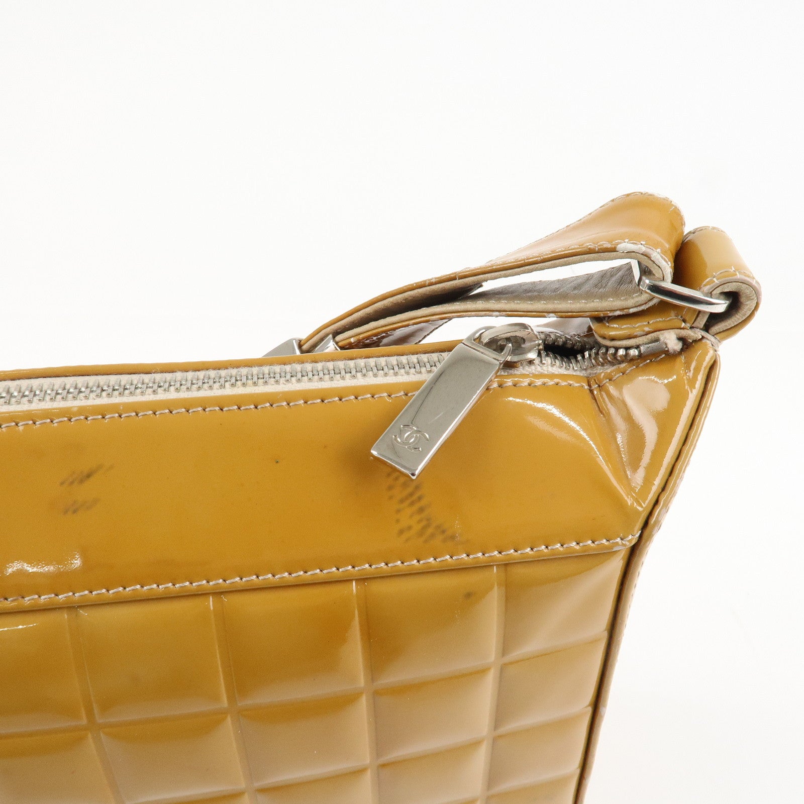 CHANEL COCO Mark Chocolate Bar Patent Leather Shoulder Bag Beige Used