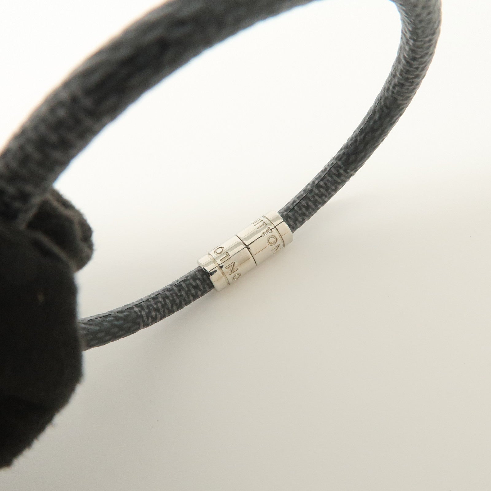 Louis Vuitton Damier Graphite Canvas Keep It Bracelet M6609E