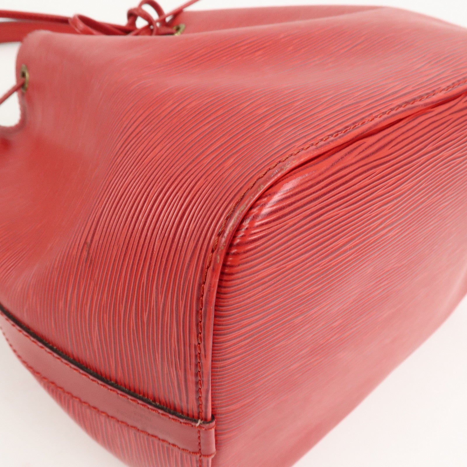 Louis Vuitton Epi Petit Noe Shoulder Bag Castilian Red M44107