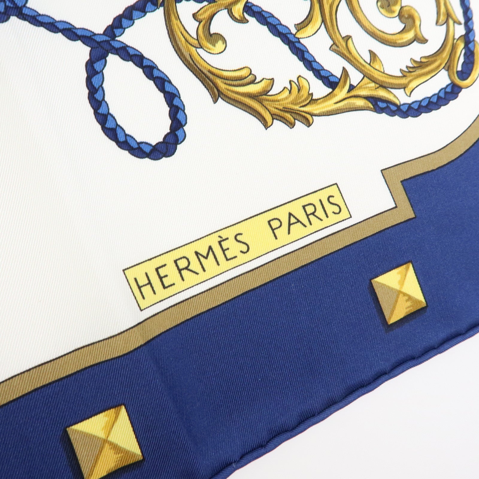 HERMES Carre 90 Silk 100% Scarf LES CLES THE KEYS RARE White Gold