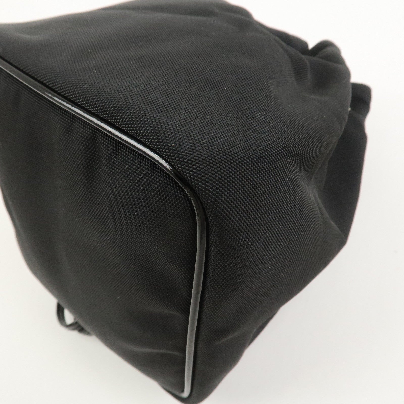 GUCCI Nylon Patent Leather Cosmetic Pouch Hand Bag Black 390・0973