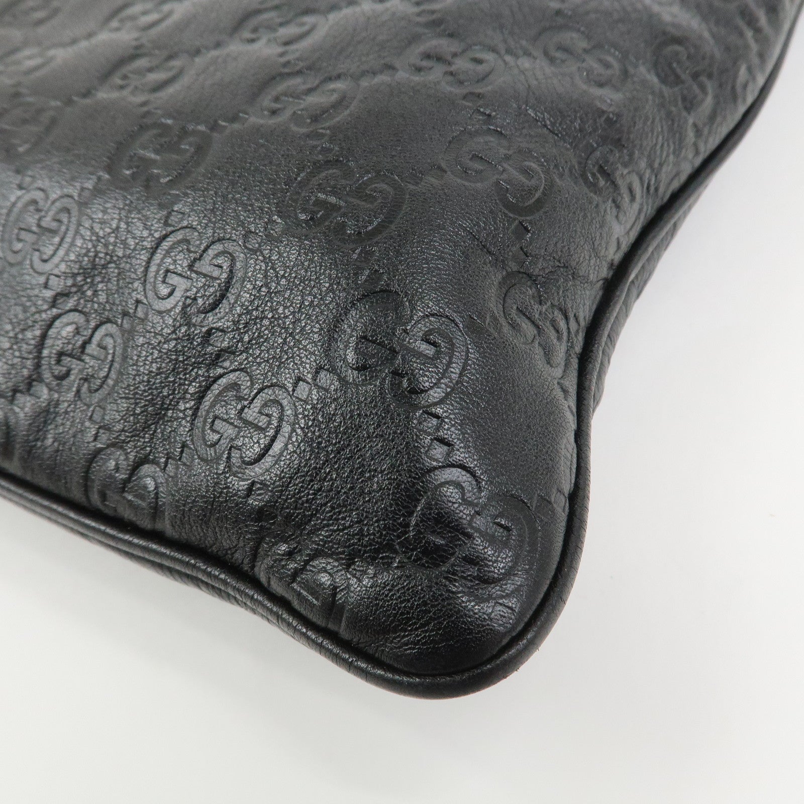 GUCCI Guccissima Leather Shoulder Bag Crossbody Bag Black 201446