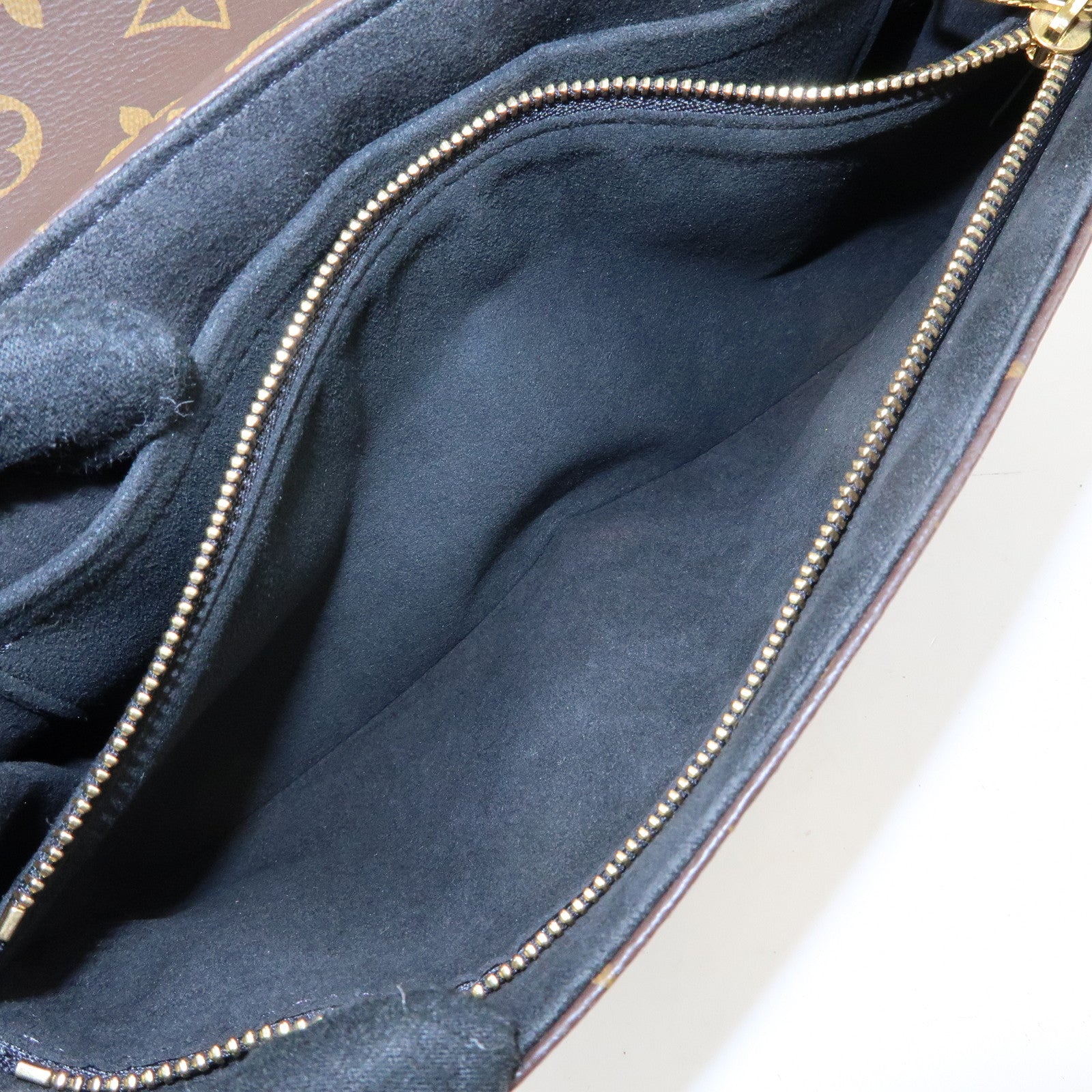 Louis Vuitton Monogram Canvas Saint Placide Shoulder Bag M43714