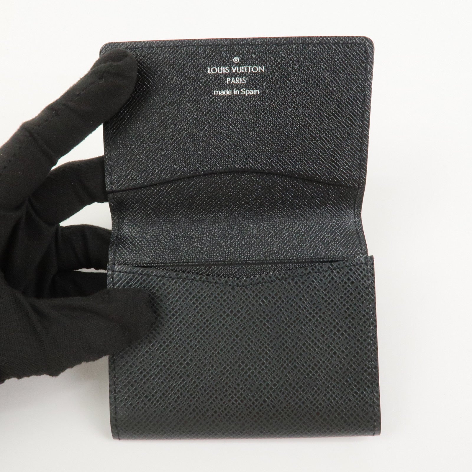 Louis Vuitton Taiga Enveloppe Cartes de Visite Card Case M30922