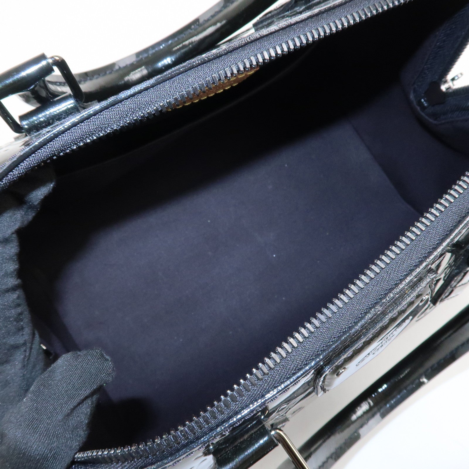 Louis Vuitton Monogram Vernis Leather Montana Hand Bag Noir M90060