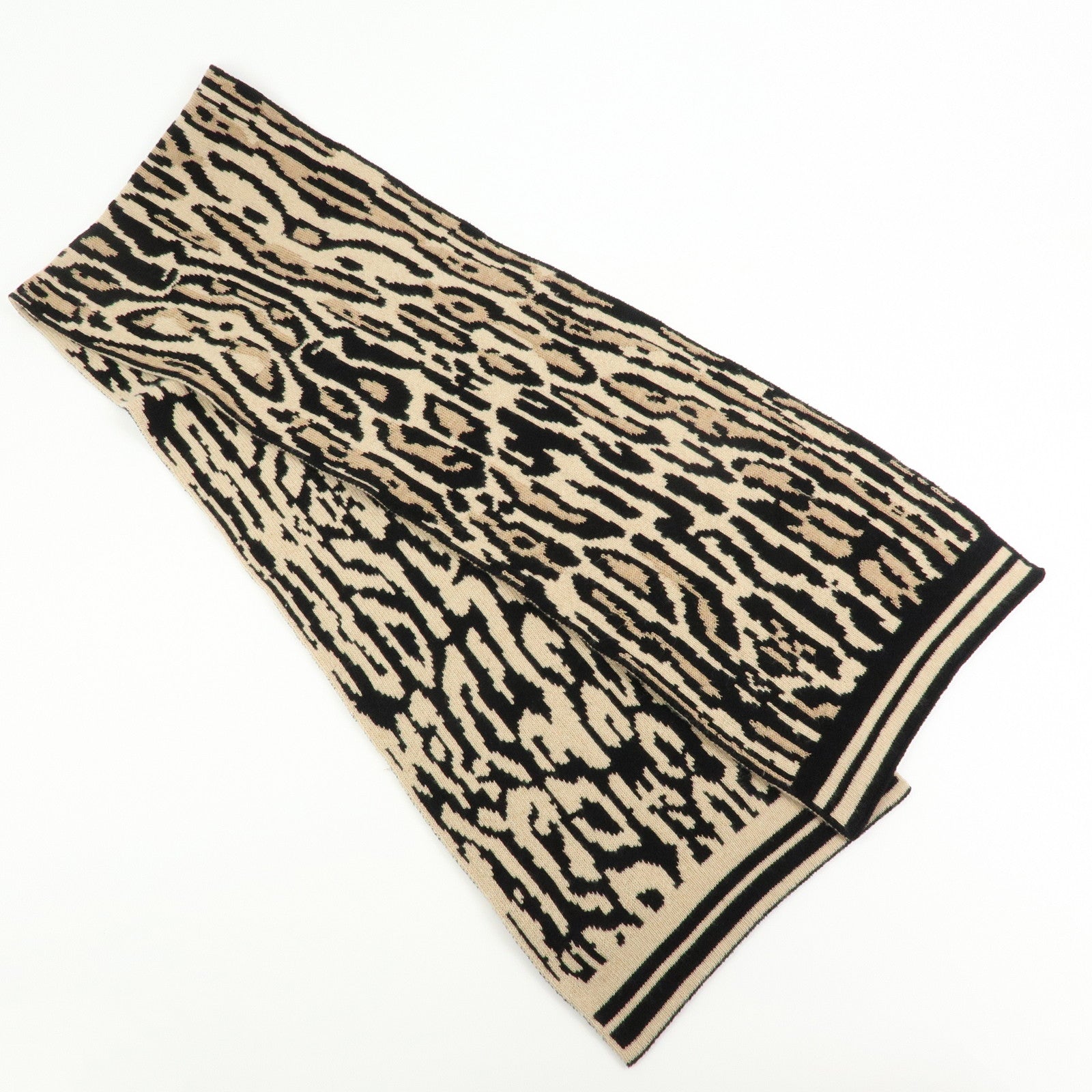 Louis Vuitton Écharpe Léogram Wool Rayon Cashmere Scarf Leoard