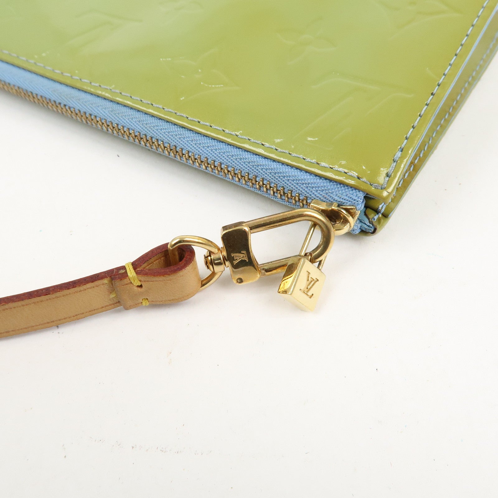 Louis Vuitton Monogram Vernis Lexington Hand Bag Baby Blue M91011