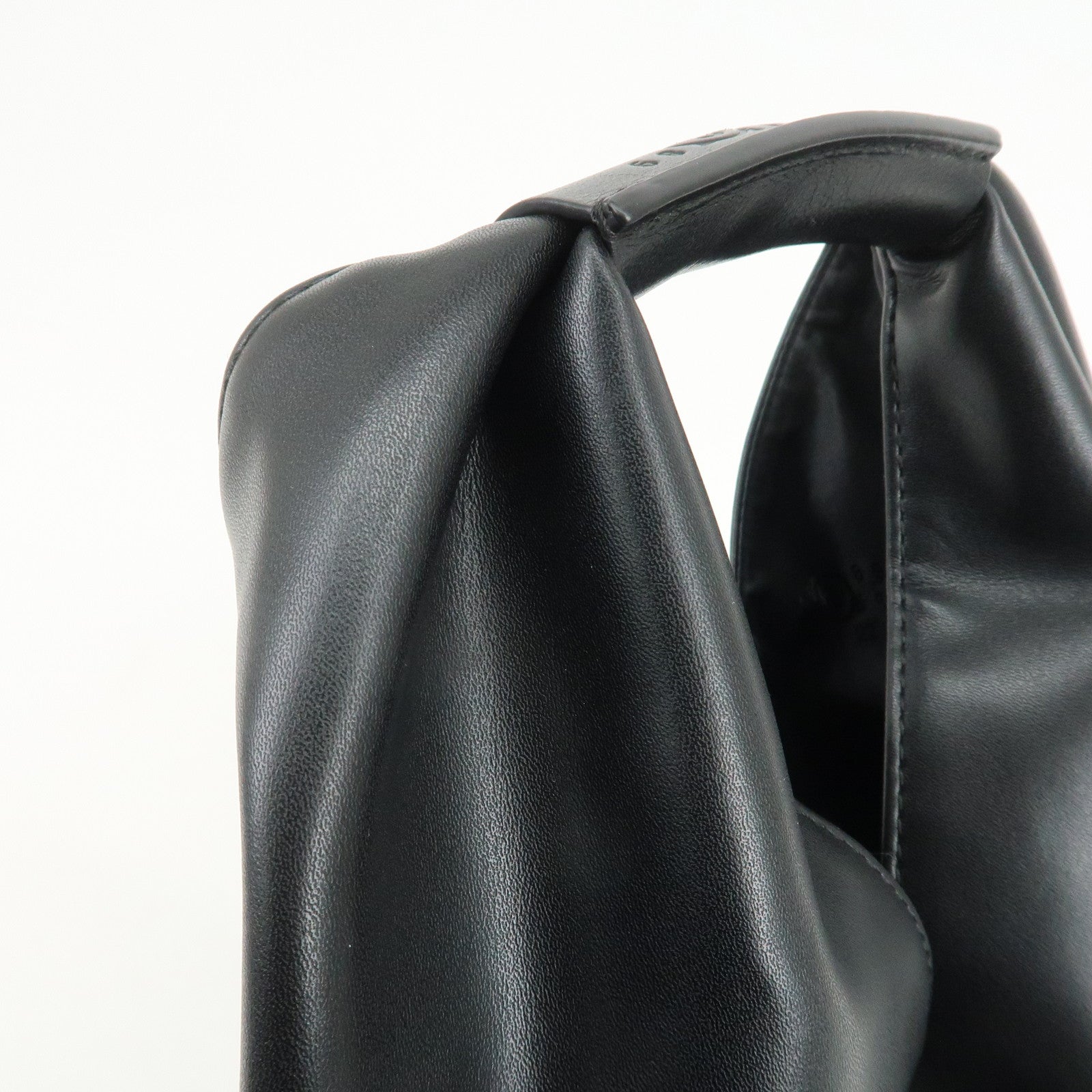 Maison Margiela Japanese Hand Bag Medium Black 25FWD0039P4344