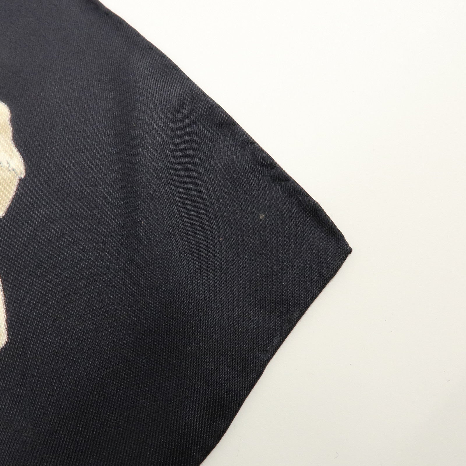 HERMES Carre 90 Silk 100% Scarf CANNES ET POMMEAUX Black Red Brown