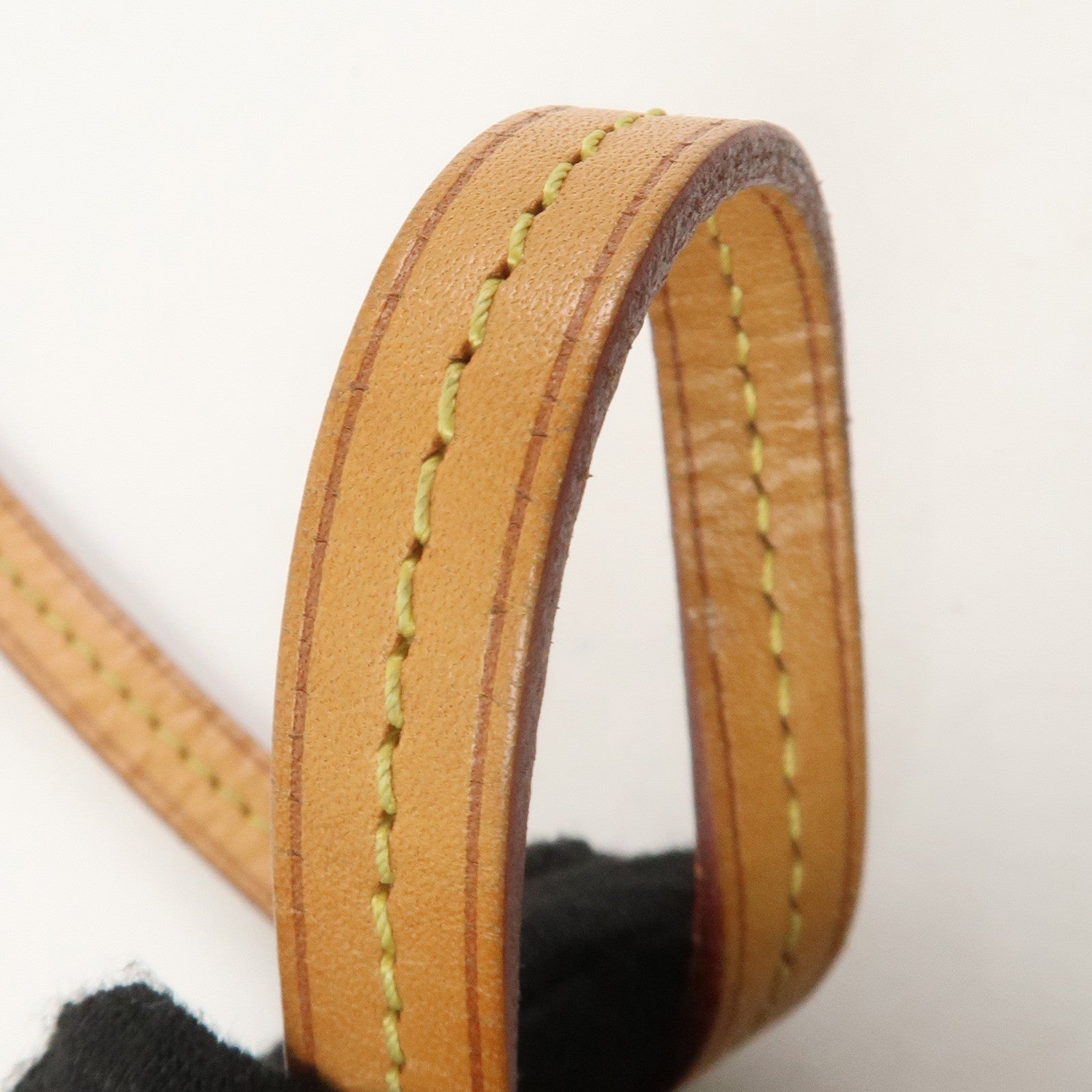 Louis Vuitton Monogram Favorite MM Shoulder Bag Brown M40718