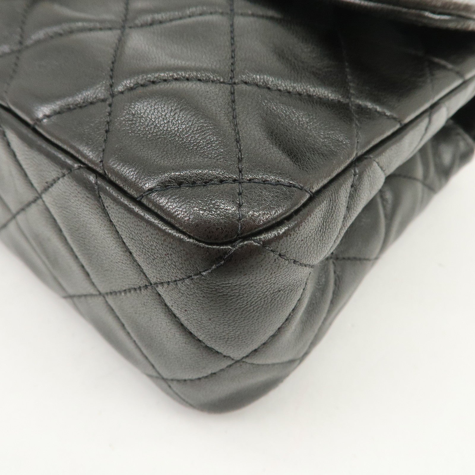 CHANEL Matelasse Lamb Skin Chain Shoulder Bag Black A01112