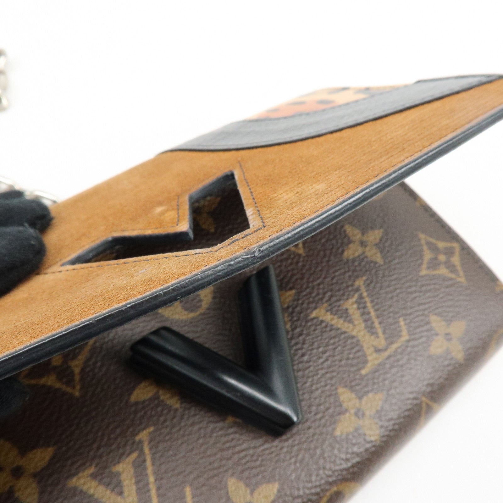 Louis Vuitton Monogram Portefeuille Twist Chain Shoulder Bag M51832